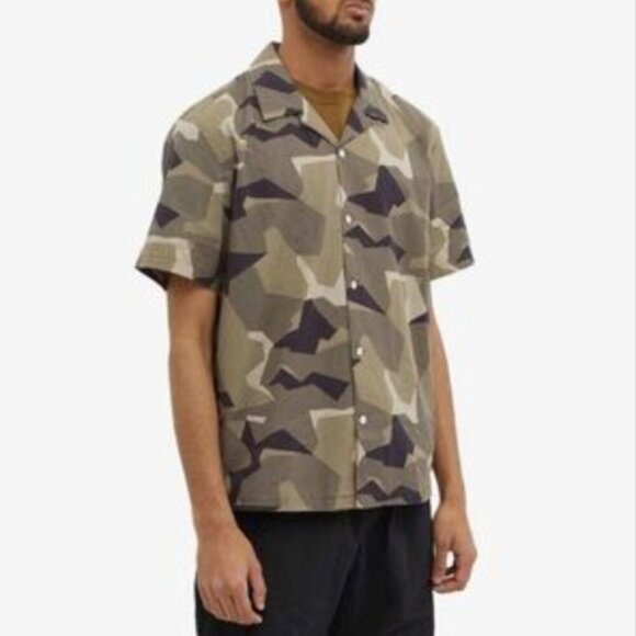 Rag & Bone Avery Vacation Shirt Short Sleeve Camo Button Front Size Medium - Picture 9 of 9
